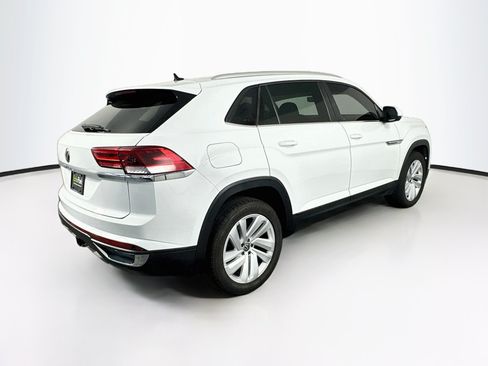 Used 2023 Volkswagen Atlas Cross Sport SE FWD image 9