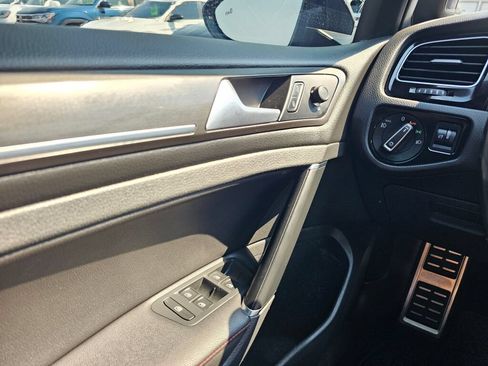 Used 2018 Volkswagen GTI SE w/ SE Leather Package FWD image 30