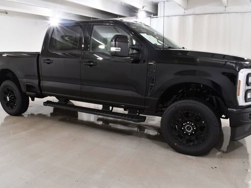 New 2026 Ford F350 Lariat w/ Black Appearance Package image 5