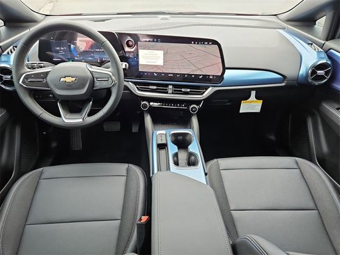 New 2026 Chevrolet Equinox EV LT image 12