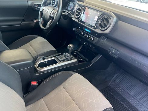 Certified 2023 Toyota Tacoma TRD Off-Road w/ Black Out Package (TMS) AWD/4WD image 12