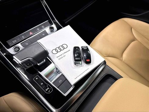 Used 2025 Audi Q7 3.0T Premium Plus AWD/4WD image 38