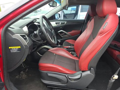 Used 2013 Hyundai Veloster W/ RED INTERIOR 2DR HATCHBACK w/ Style Pkg image 10