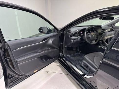 Used 2023 Toyota Camry XSE AWD/4WD image 10
