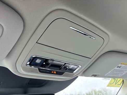 New 2026 Lincoln Aviator AWD w/ Jet Appearance Package image 31