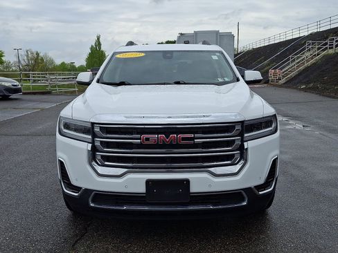 Used 2023 GMC Acadia SLE w/ Driver Convenience Package FWD image 2