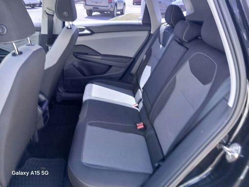 Used 2022 Volkswagen Taos S image 13