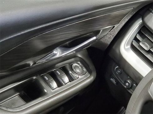 Certified 2023 GMC Terrain SLE w/ Driver Convenience Package image 21