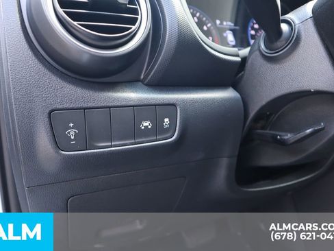 Used 2021 Hyundai Kona SE image 13