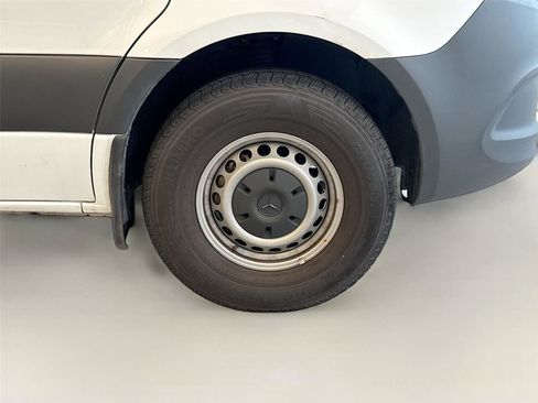 Used 2025 Mercedes-Benz Sprinter 2500 image 23