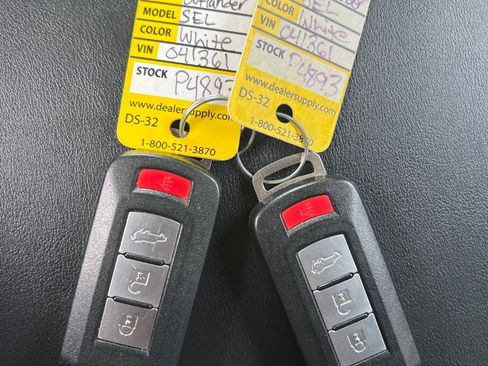 Used 2020 Mitsubishi Outlander SEL image 13