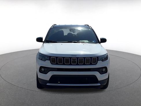 Used 2025 Jeep Compass Limited AWD/4WD image 4