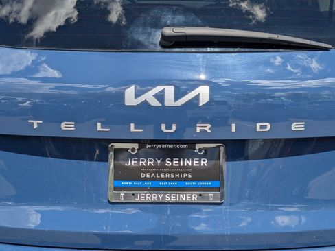 Used 2023 Kia Telluride S AWD/4WD image 14