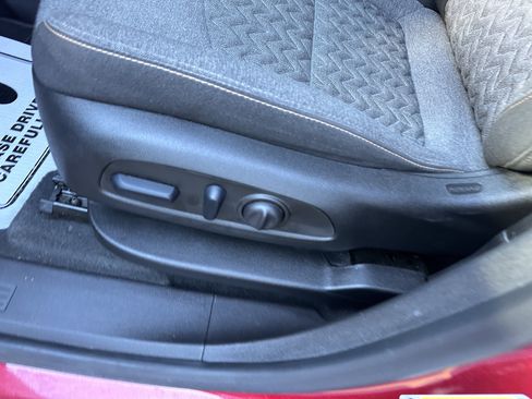 Used 2024 Chevrolet Equinox LT image 16