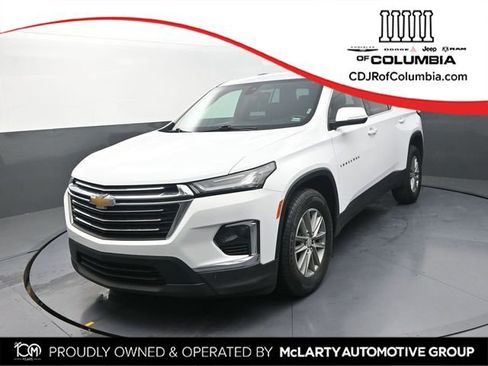 Used 2023 Chevrolet Traverse LT FWD image 1
