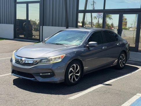 Used 2016 Honda Accord EX image 2