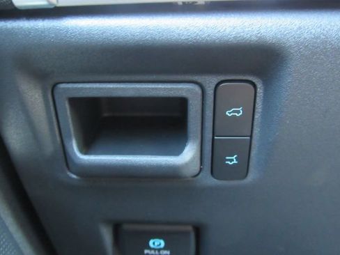 Used 2025 Ford Expedition Active image 45