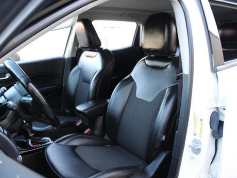 Used 2021 Jeep Compass Latitude w/ Sun and Sound Group image 12