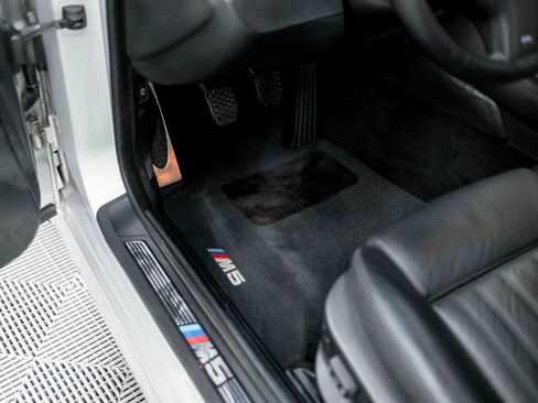 Used 2003 BMW M5 RWD image 46