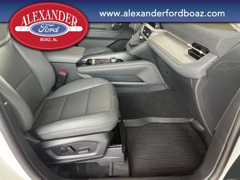 New 2026 Ford Explorer Active w/ Active Comfort Package image 14