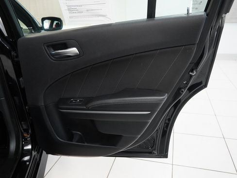 Used 2018 Dodge Charger R/T Scat Pack image 26