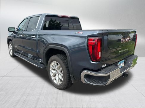 Used 2022 GMC Sierra 1500 SLT w/ SLT Premium Plus Package AWD/4WD image 3