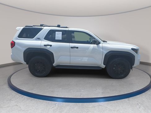 Used 2025 Toyota 4Runner TRD Off-Road Premium w/ Tow Technology Package AWD/4WD image 4