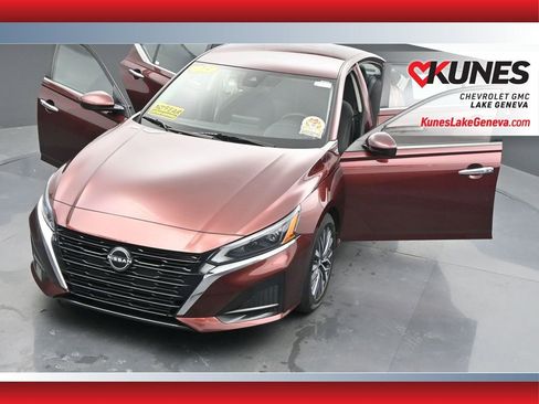 Used 2023 Nissan Altima 2.5 SV image 58
