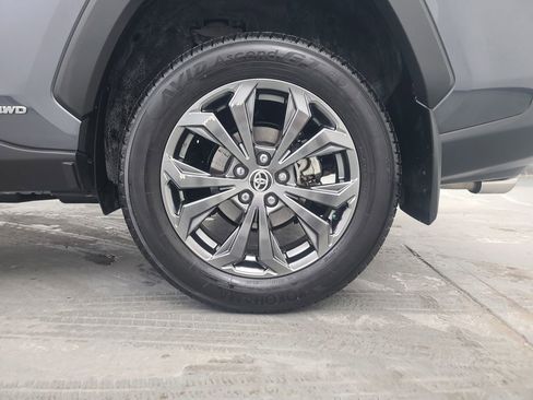 Used 2024 Toyota RAV4 XLE Premium image 10