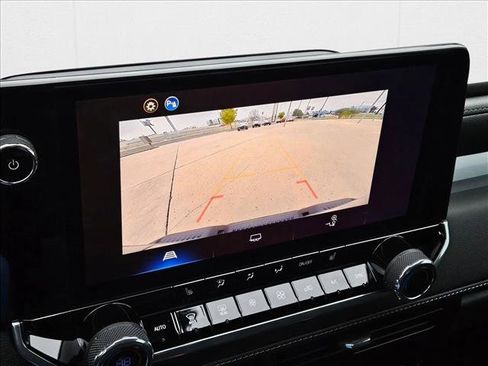 New 2026 Chevrolet Colorado LT image 13