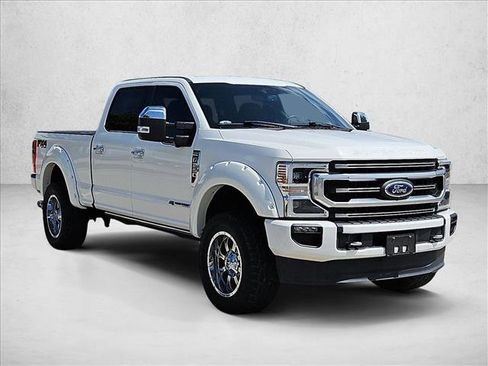 Used 2020 Ford F250 Platinum w/ FX4 Off-Road Package AWD/4WD image 3