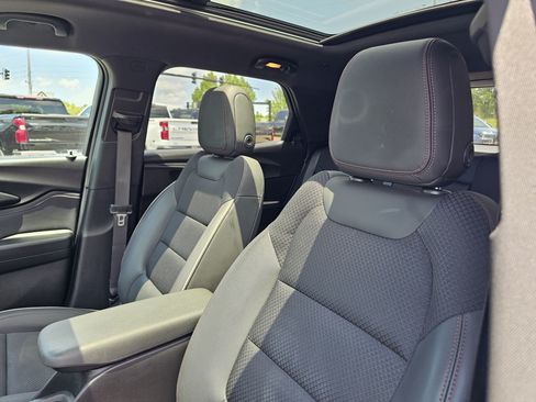Used 2023 Chevrolet TrailBlazer RS w/ Sun and Liftgate Package AWD/4WD image 17
