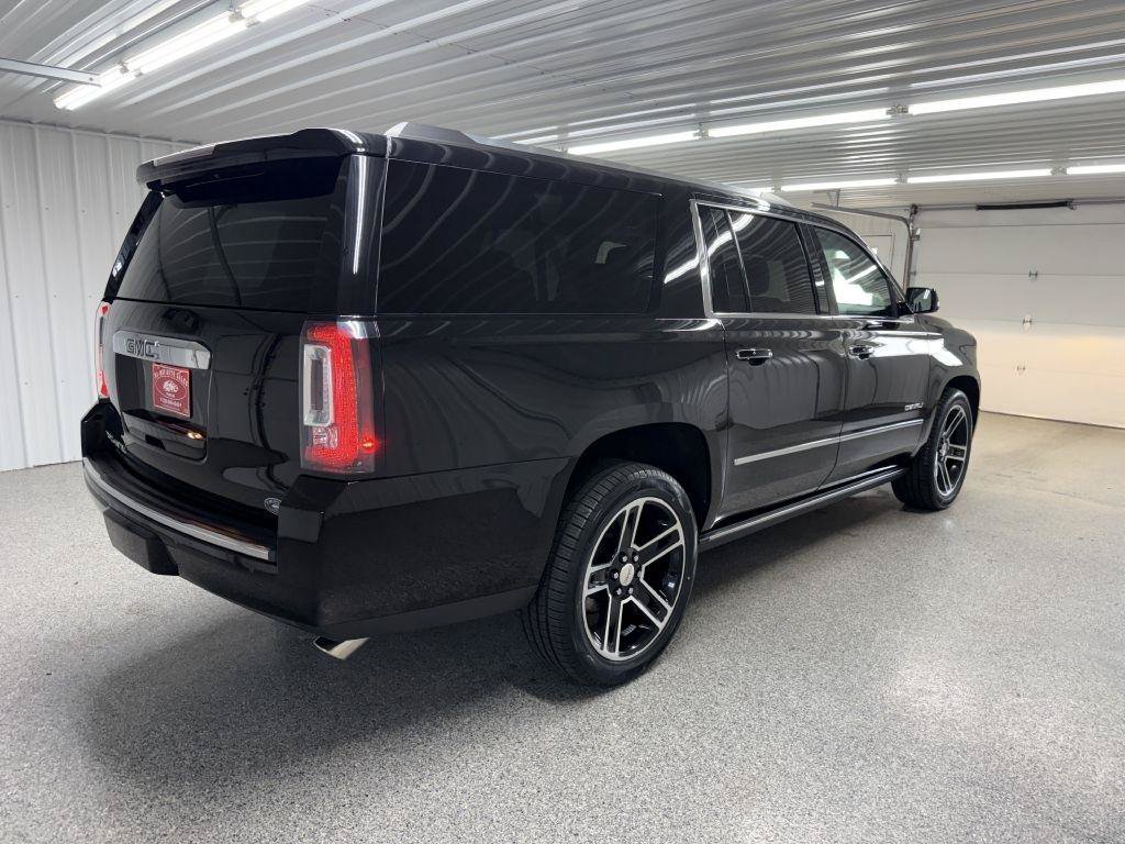 Used 2015 GMC Yukon XL Denali w/ Touring Package AWD/4WD image 6