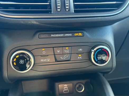 Used 2024 Ford Escape Base image 25