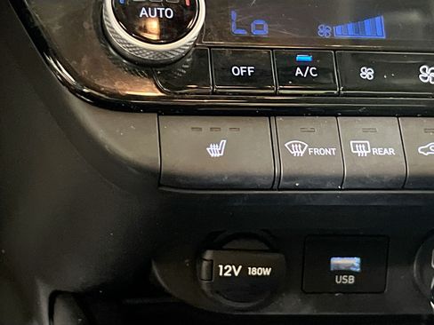 Used 2023 Hyundai Elantra SEL w/ Convenience Package FWD image 20