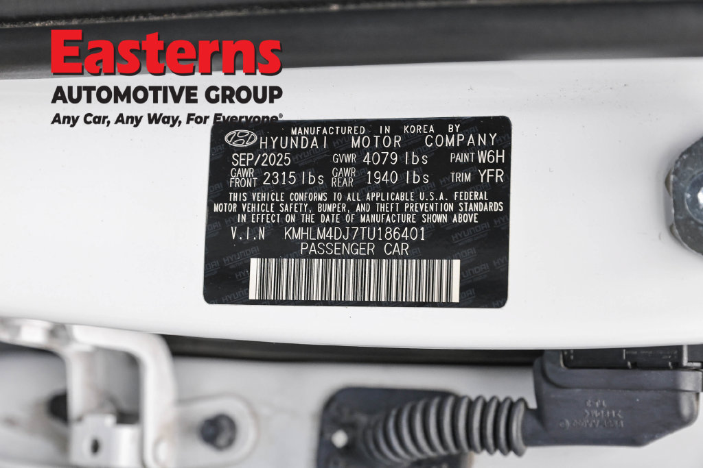 Used 2026 Hyundai Elantra Hybrid FWD image 35
