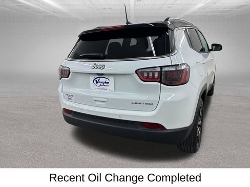 Used 2025 Jeep Compass Limited AWD/4WD image 12
