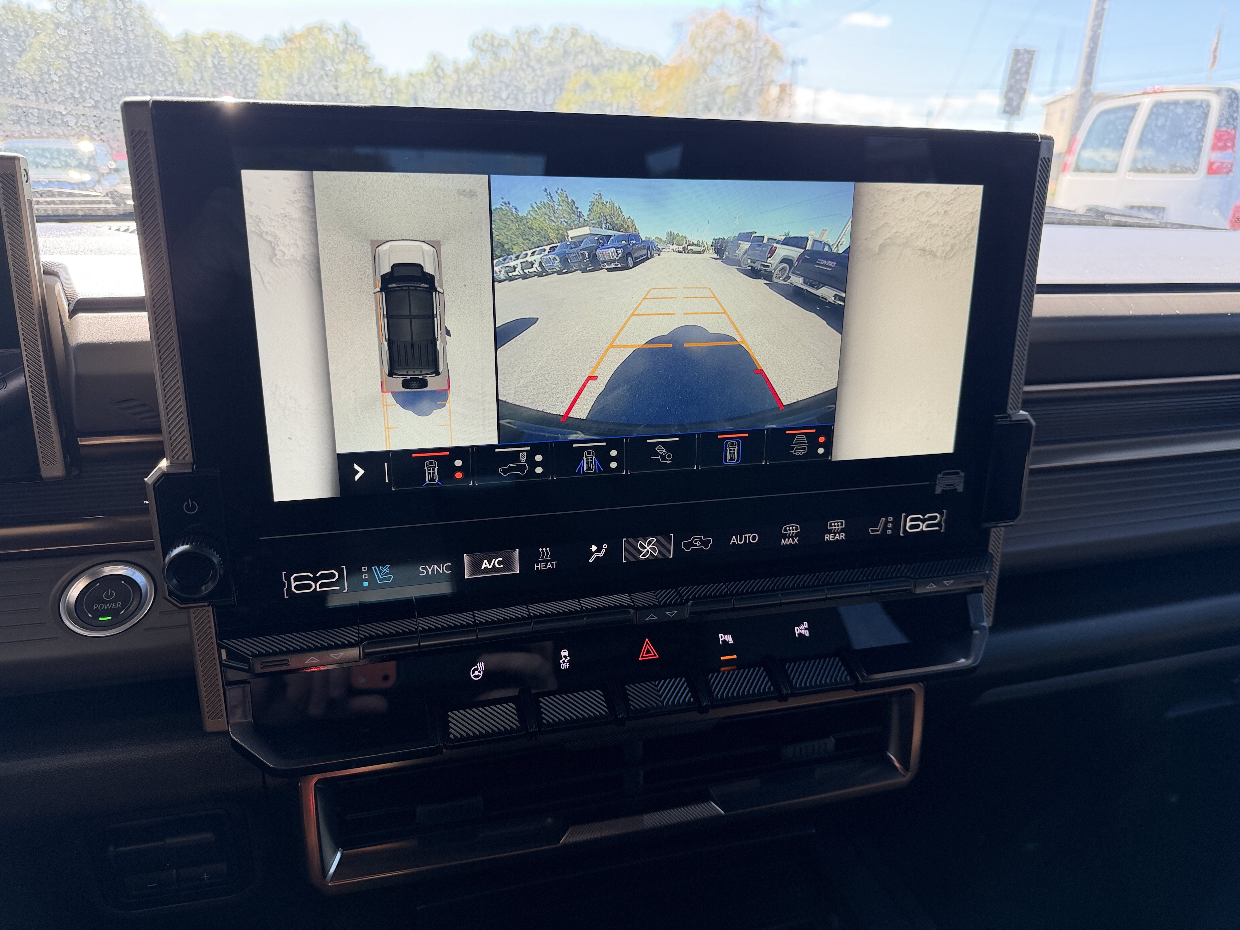 Used 2025 GMC Hummer EV 2X w/ LPO, Dark Essentials Package AWD/4WD image 4