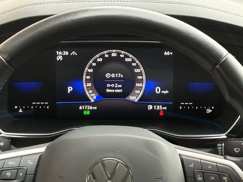Used 2024 Volkswagen Jetta SE FWD image 12