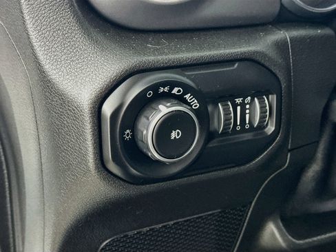 Used 2021 Jeep Wrangler Unlimited Sport image 12