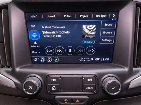 Used 2024 GMC Terrain SLT w/ Infotainment Package II FWD image 20