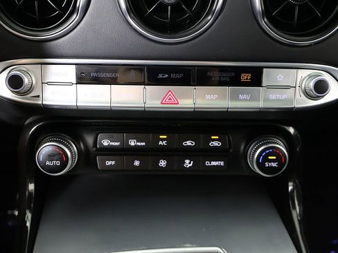 Used 2018 Kia Stinger GT2 AWD/4WD image 57