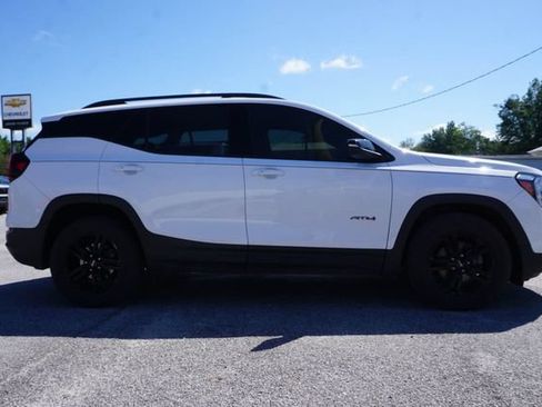 Used 2023 GMC Terrain AT4 AWD/4WD image 3