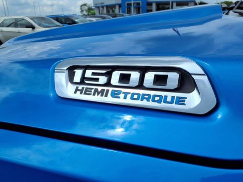 Used 2022 RAM 1500 Big Horn AWD/4WD image 3
