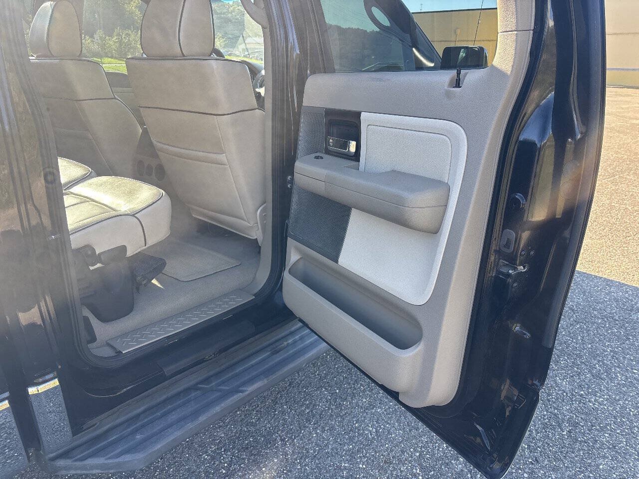 Used 2006 Lincoln Mark LT 4x4 image 13