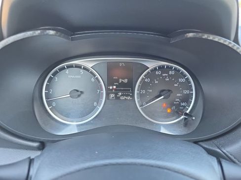 Used 2025 Nissan Versa S w/ Trunk Package FWD image 33