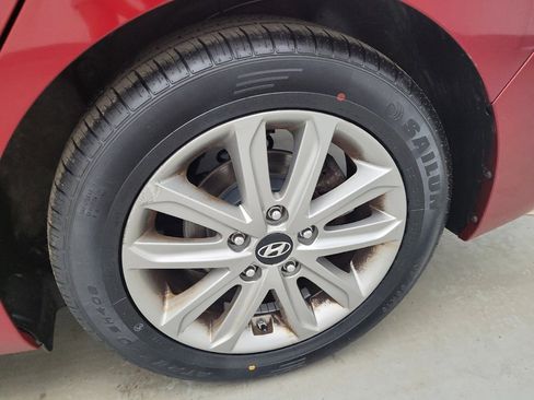 Used 2016 Hyundai Elantra SE w/ Option Group 02 FWD image 31