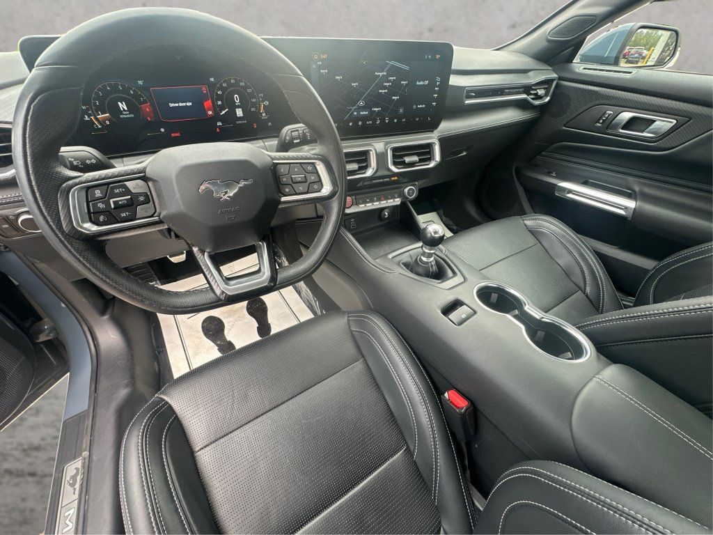 Used 2025 Ford Mustang GT Premium RWD image 31