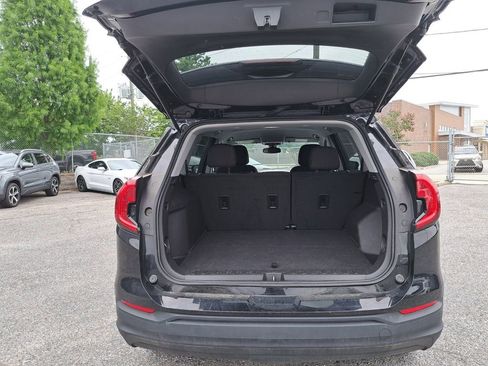 Used 2024 GMC Terrain SLE FWD image 22