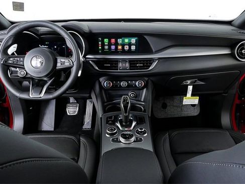 New 2025 Alfa Romeo Stelvio Sprint image 18